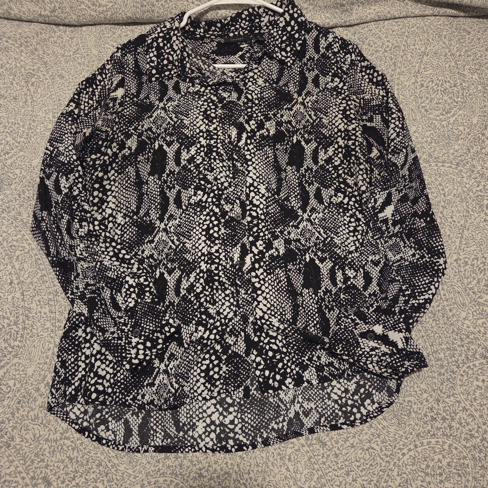 Halogen Black and White Snake Print Blouse